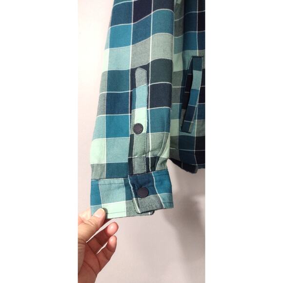 L.L Bean Women's Fleece-Lined Green Plaid Flannel Shirt Small Snap-Front - Picture 14 of 15